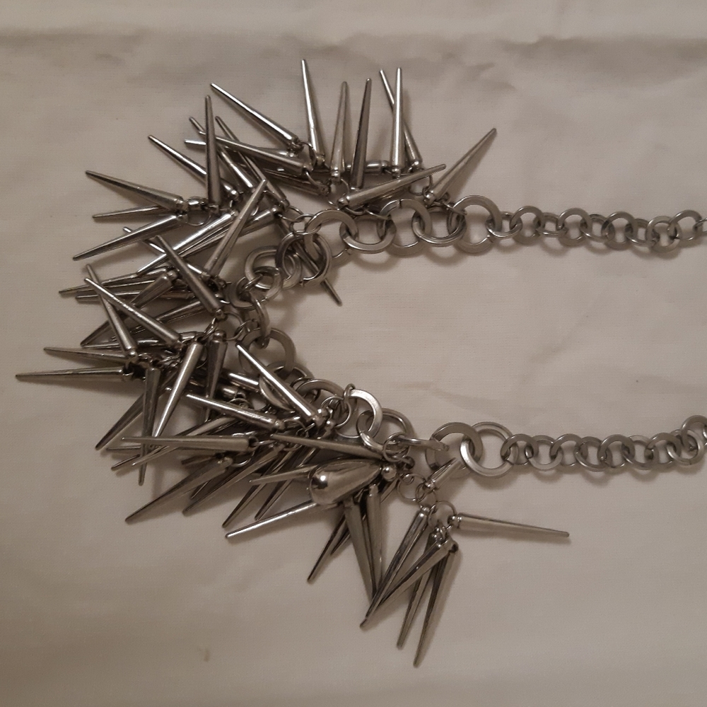 necklace - Picture 8 of 9